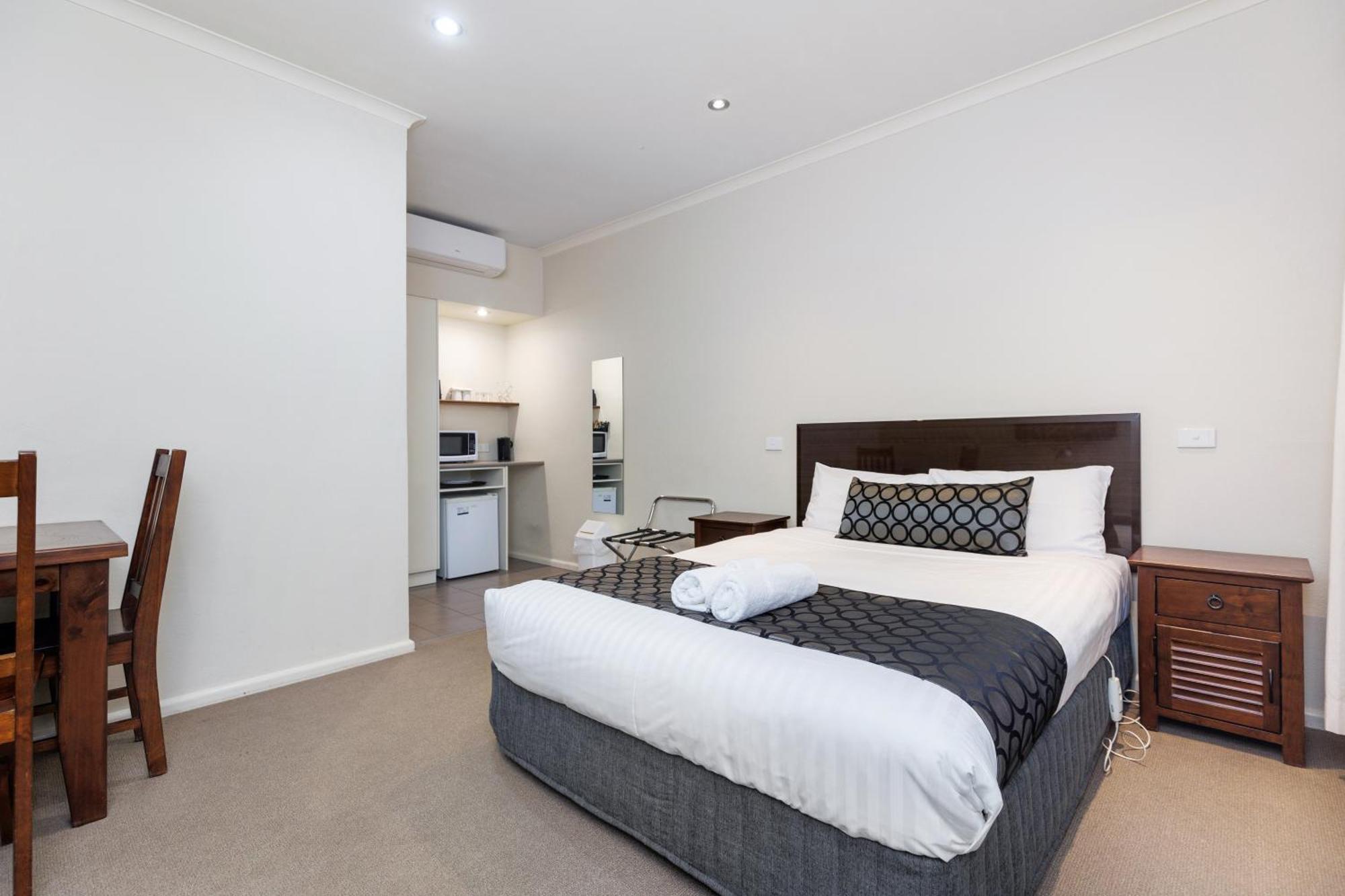 Amaroo Motel Tumuts Best Accommodation Exterior photo