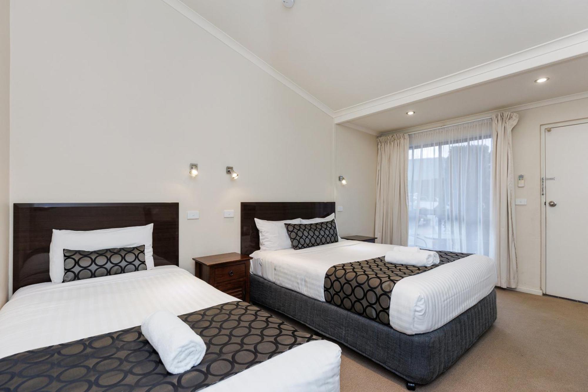 Amaroo Motel Tumuts Best Accommodation Exterior photo