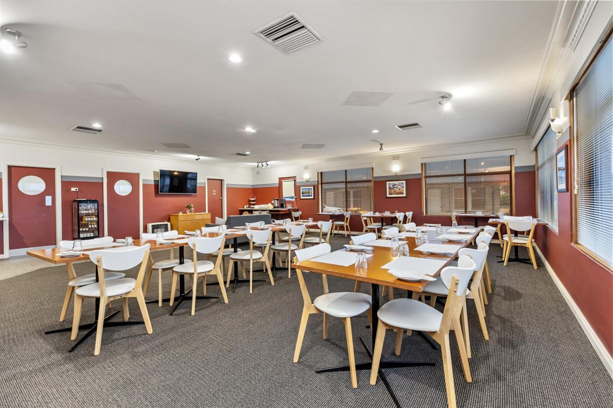 Amaroo Motel Tumuts Best Accommodation Exterior photo